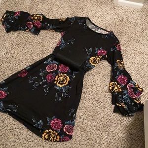 Long sleeve ruffle MIDI dress